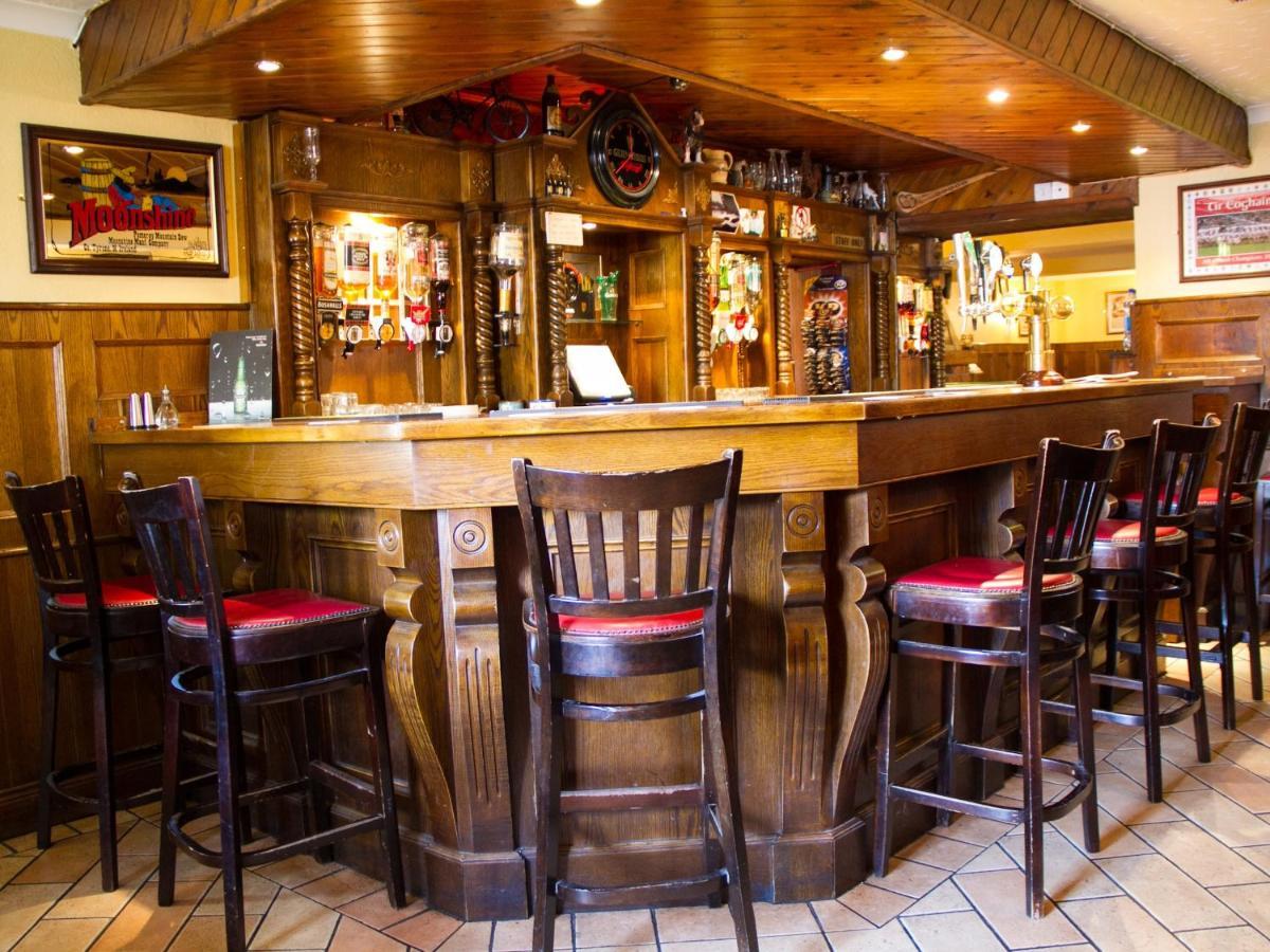 The Ryandale Inn Дънганън Екстериор снимка